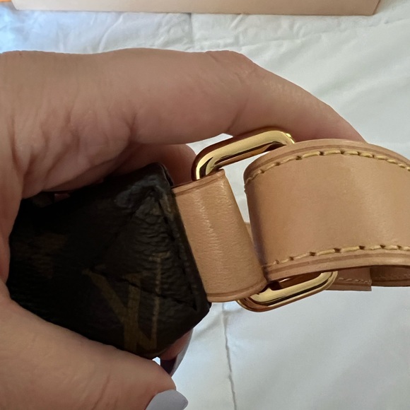 ❌SOLD!!!❌ Louis Vuitton Bumbag - Picture 9 of 16